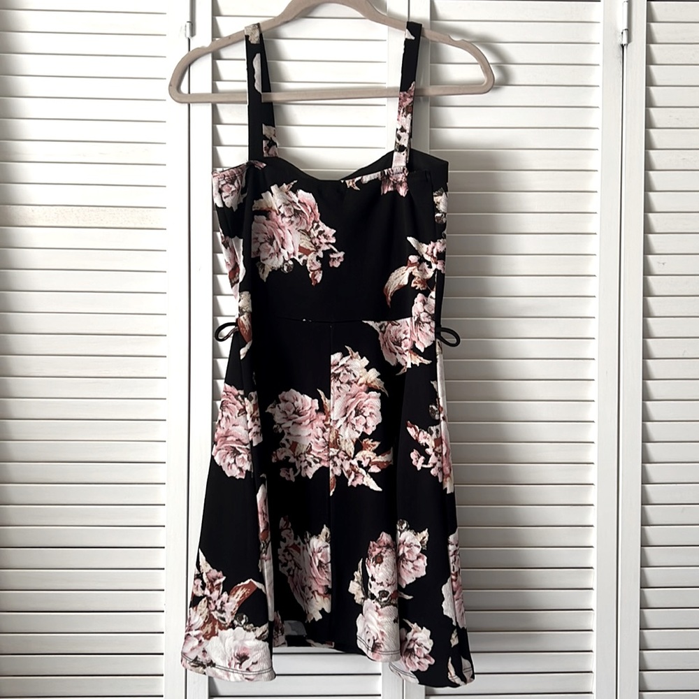 SUMMER FLORAL DRESS - Picture 5 of 6